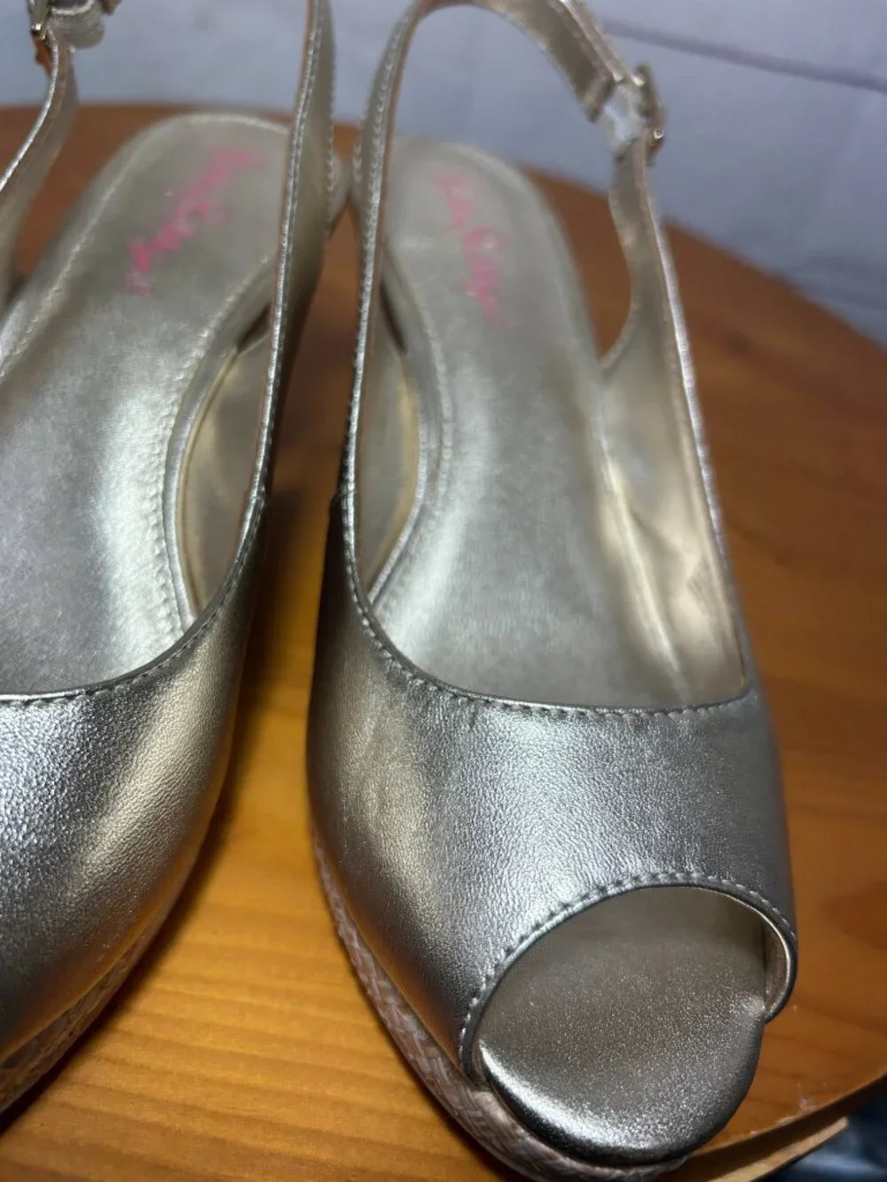 Lilly Pulitzer size 8 Wedge Sandals Gold Metallic Espadrilles Peep Toe leather